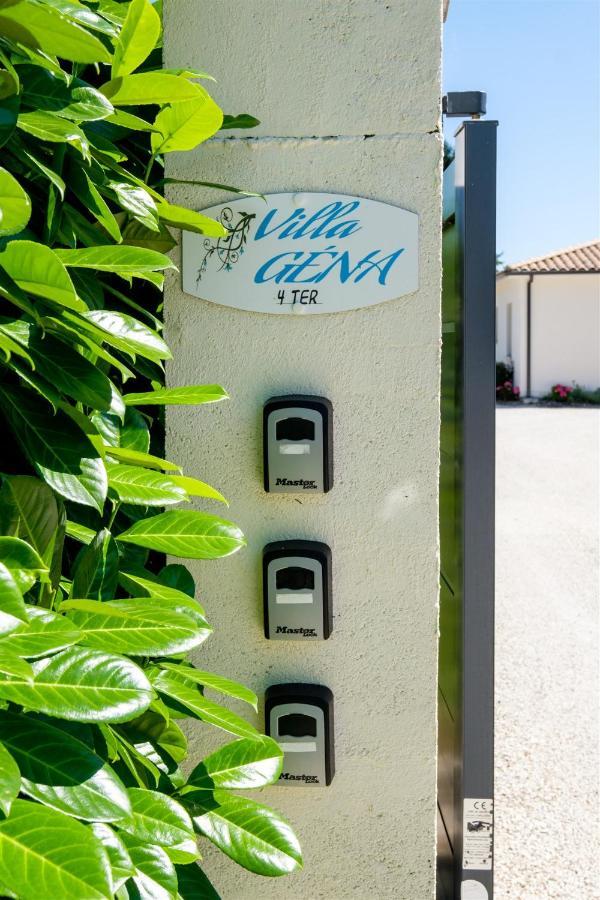 Villa Gena Saint-Médard-dʼEyrans Exterior foto